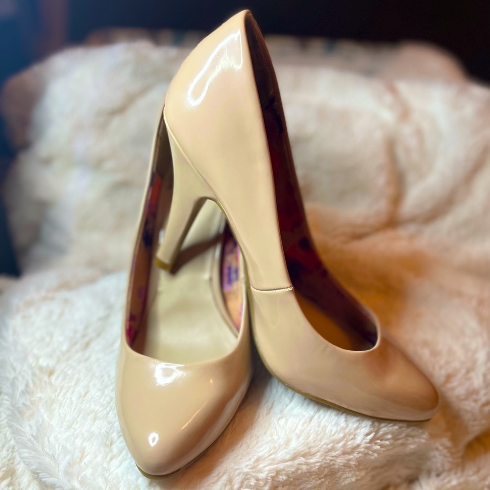 Barely used tan heels.